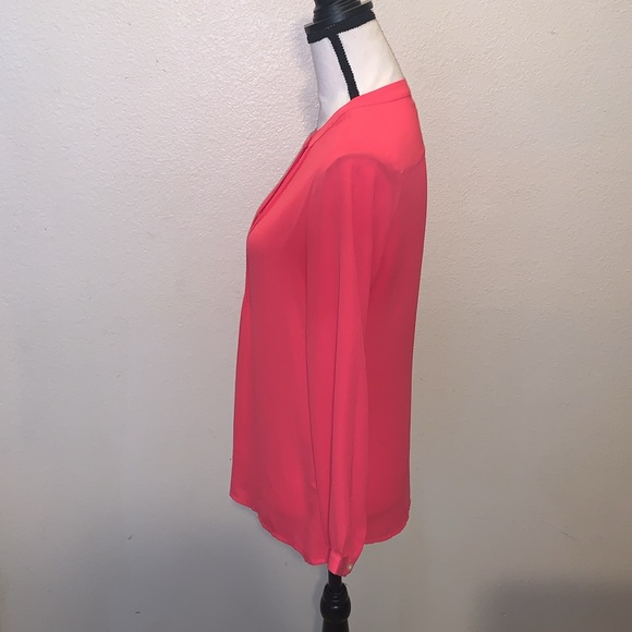 Banana Republic pink pleated button down blouse - Picture 5 of 10